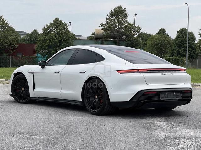 2022 Porsche Taycan GTS (9JI I) MANY EXTRAS - 2