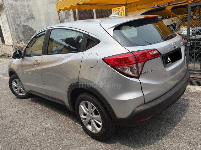 2015 Honda Hr-V 1.8 V FuSpec/FuLoan/P.Start/Keyles - 2