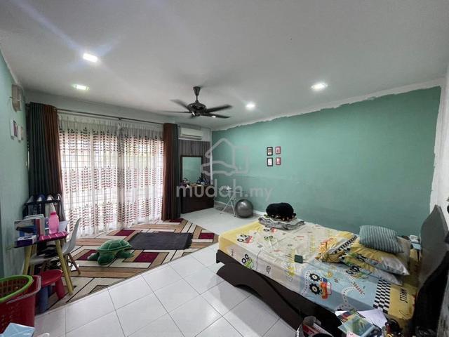 Aman Putri Double Storey, Sungai Buloh, U17 Shah Alam 1
