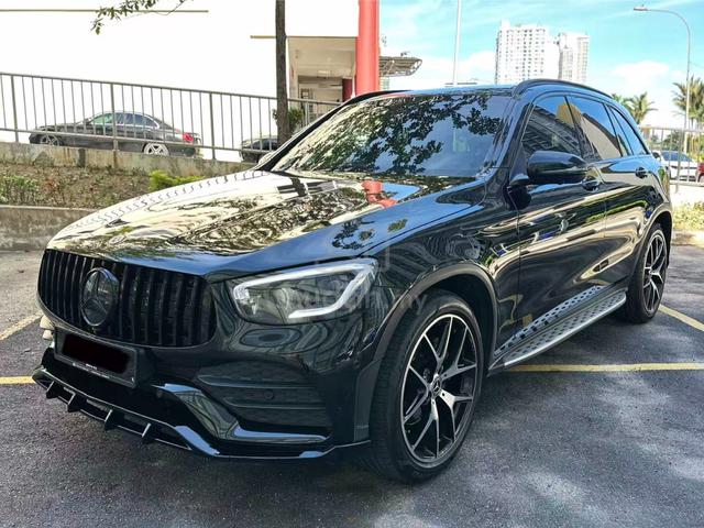 SALES Mercedes Benz GLC 300 2.0 4MATIC AMG F/Servi - 1