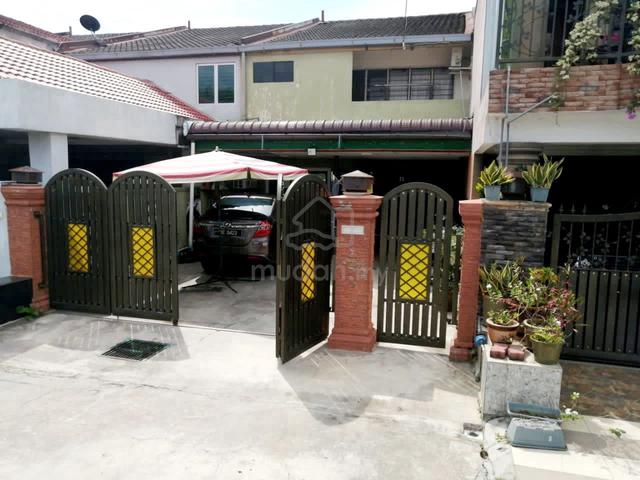 Double Storey Taman Sri Putra, Banting Jual Murah 1