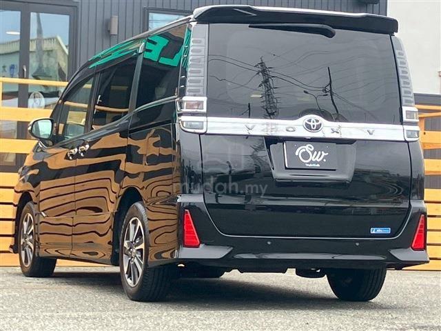 2021 Toyota VOXY 2.0 ZS KIRAMEKI III (A) - 3