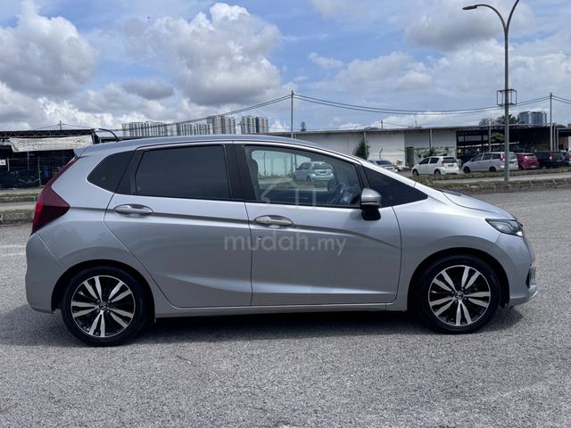2017 Honda JAZZ 1.5 V (A) - 5