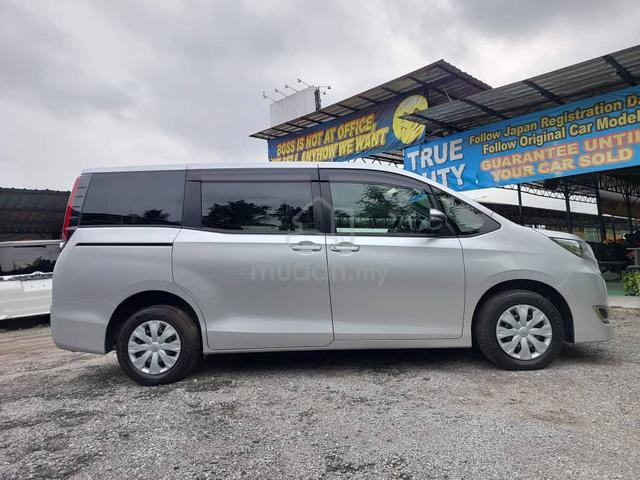 2021 Toyota voxy NOAH 2.0 auto start - 4