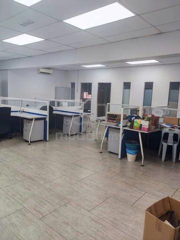 PJS 7 Bandar Sunway Petaling Jaya 1.5 Storey Semi D Factory 1