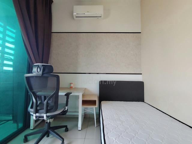 Middle Room For Rent @ Vyne Residence Sungai Besi 1
