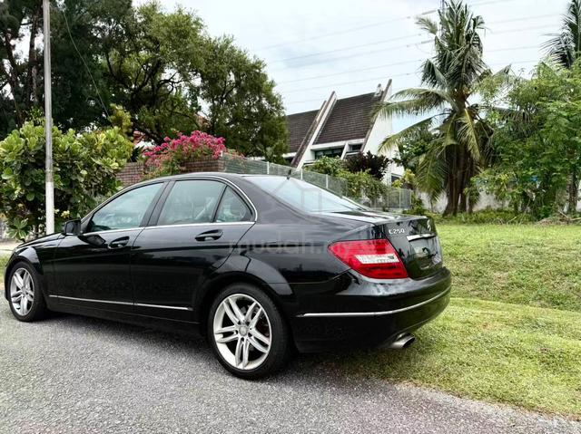 2013 Mercedes Benz C250 CGI BlueEFCY - 2