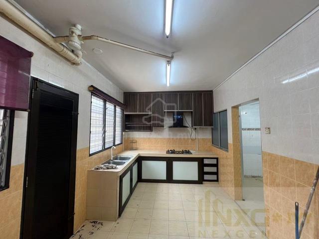 Bukit TINGGI Klang Double Storey House For Rent With Tabletop 1