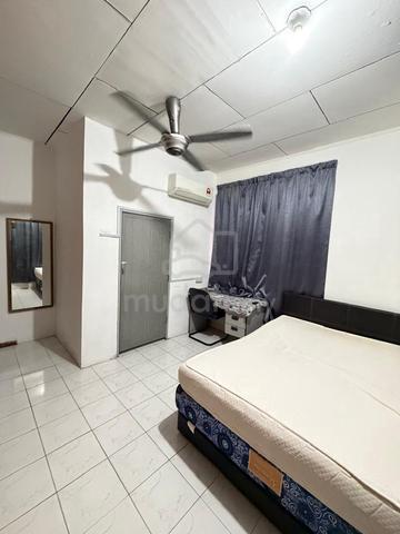 Bilik Master Room ada tandas sendiri lengkap diubahsuai dekat hopsital 1