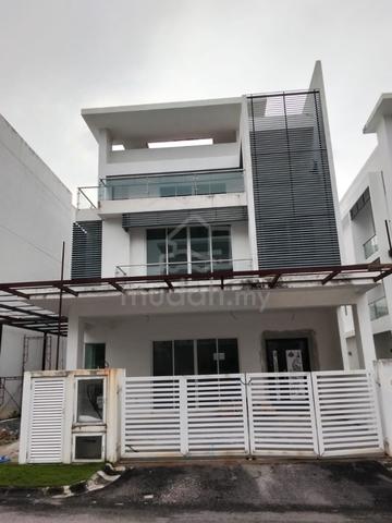 Alma @ Hill Park Residence 3 Storey Zero Bungalow 1