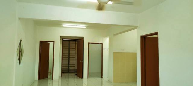Green Suria Apartment 1