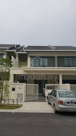 Avista @ Warisan Puteri 2 Storey Terraced (Taman Kota Warisan) 1