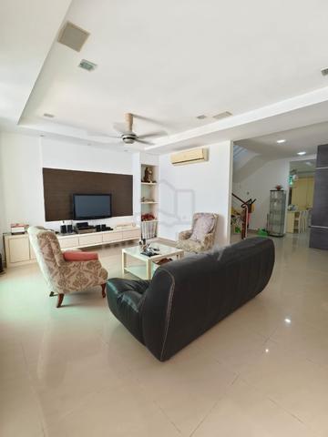 Beverly Hill , 3 - Stories terrace house - Tanjung Bungah 1