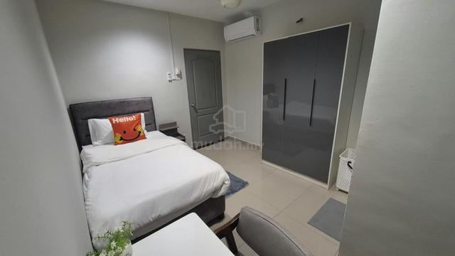 Room for Rent Condominium Seri Puteri Near Cheras Lrt Station 1