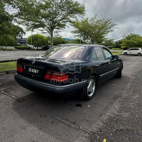1995 Mercedes Benz 230E 2.3 (A) - 2