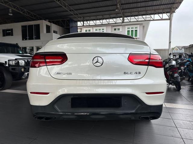 2017 Mercedes Benz GLC 43 AMG COUPE Well Maintain! - 4