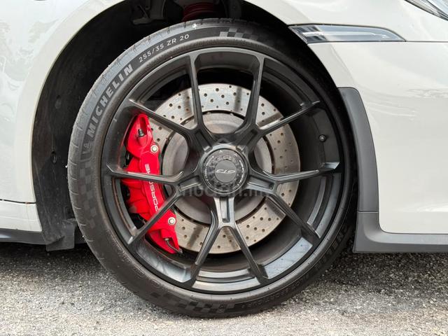 2022 Porsche 911 (992.1) 4.0 GT3 PDK Coupe - 5