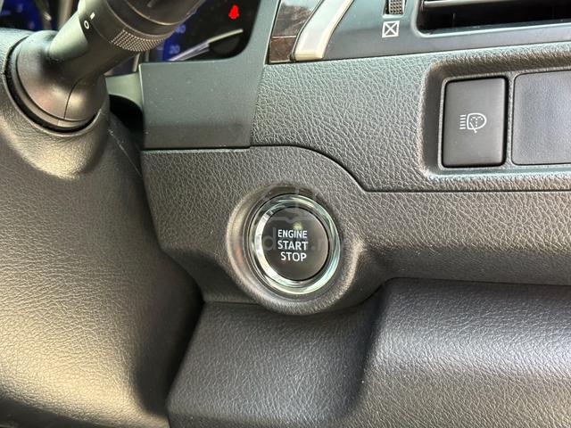 TOYOTA CAMRY 2.0 G FACELIFT FULL LEATHER 1 Owner - 4