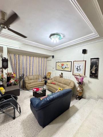 Taman Pelangi Double Storey Terrace House Corner Lot 3132sqft 1