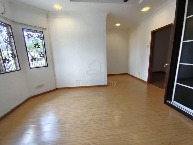 Jalan Nuri Bandar Puchong Jaya (Refurbished) Freehold Terrace House 1