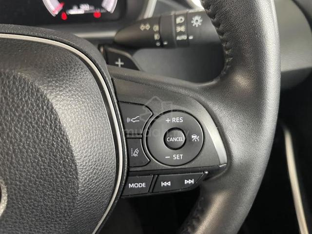 WARRANTY 2023 Toyota COROLLA 1.8 ALTIS G FACELIFT - 5