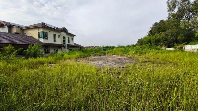 Corner Lot Facing School, Seksyen 4, Bandar Baru Bangi (Non Bumi Lot) 1