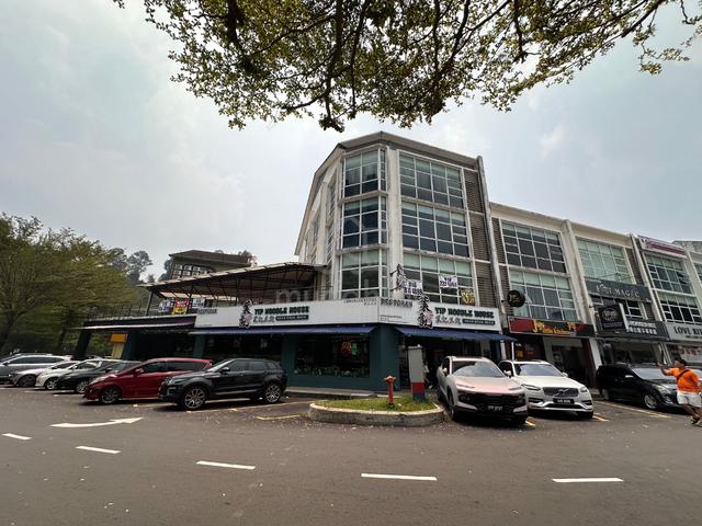 Seri Kembangan 1st floor shop lot end lot 1