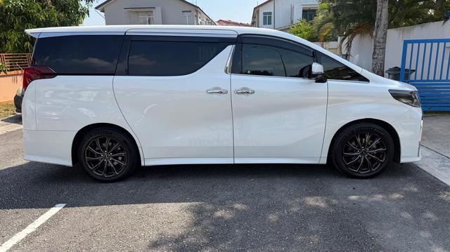 2019 Toyota ALPHARD 2.5 Direct Owner - 2
