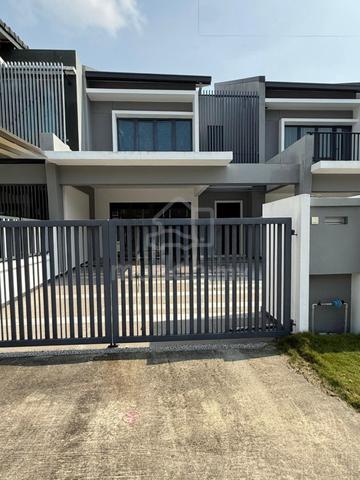 [Cheap] 2 Storey Terrace Hemingway Residences Bandar Seri Coalfields 1