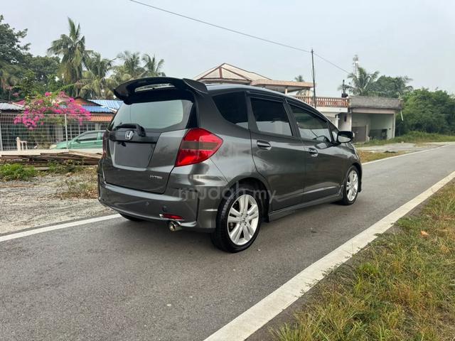 Honda Jazz Fit Cbu Import 5 Speed Paddle Shift - 3
