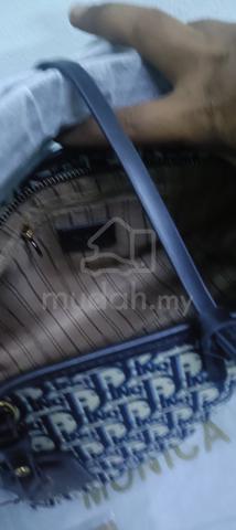 Carousel Image Selected