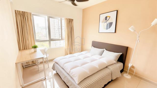 Dutamas Master Bedroom with Carpark🚗@ Residensi Dutamas Dahlia 1