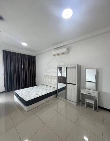 Molek Regency 1