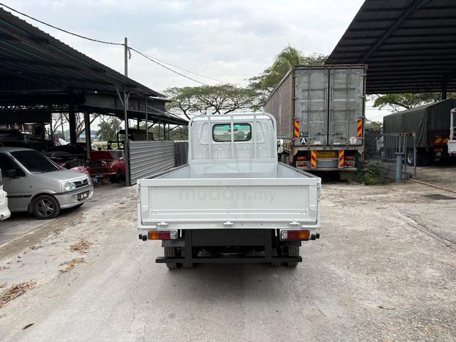 Unregistered Isuzu NHR69 - photo 5 of 6
