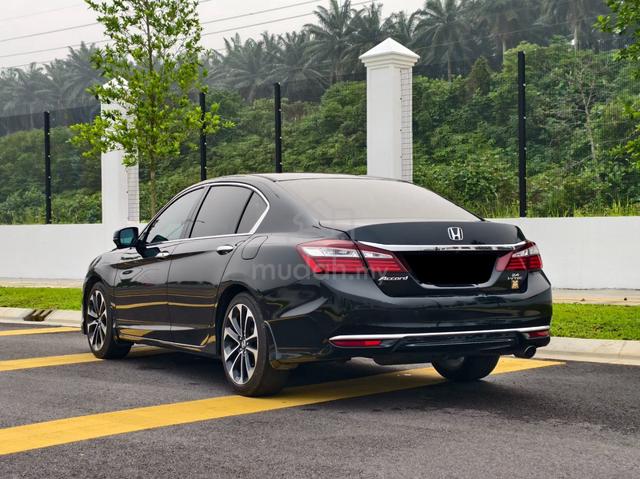 2017 Honda ACCORD 2.4 VTI-L FACELIFT (A) FULL LOAN - 2