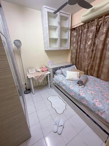 Medium Room with Aircond at Jelutong Penang for Rent 1