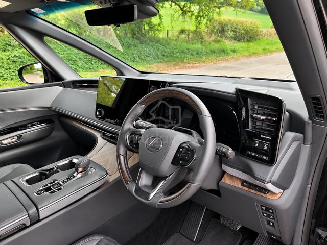 2025 Lexus LM 2.5 350H MY24 AW10 (A) - 4