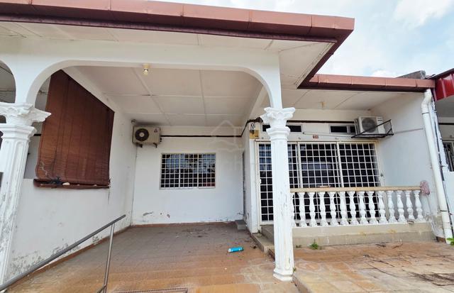 Seremban Chip Aik strategic Location 1 storey superlink for sale 1