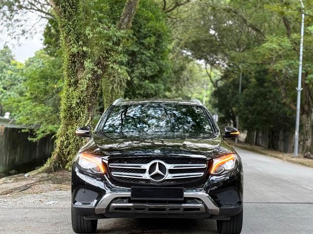 Mercedes Benz GLC200 2.0/58 Y.O OWNER SELANGOR USE - 1