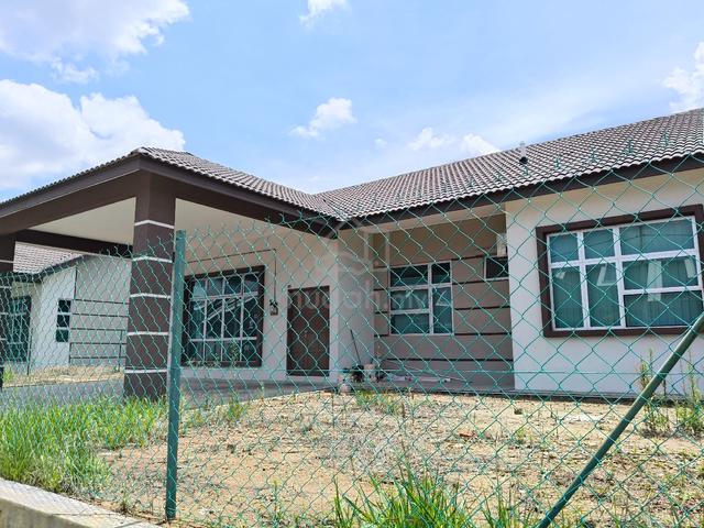 Sungai Udang, Semi D 1