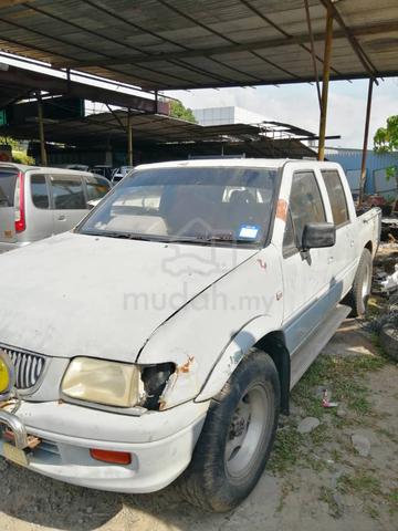 1998 Isuzu INVADER 2.8 SPACE CAB (M) - 2