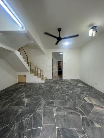 Taman Desa Serdang 2sty Terrace House For SALE Vacant Ready to Move 1