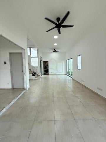 Durian Tunggal Corner Lot for Rent 1
