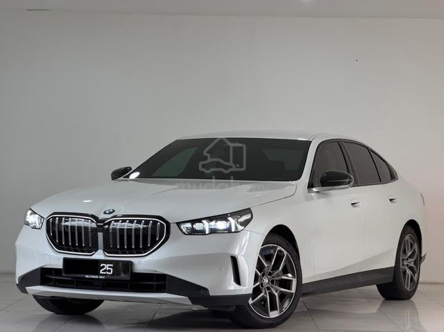 BMW 520I 2.0 Sedan - 1