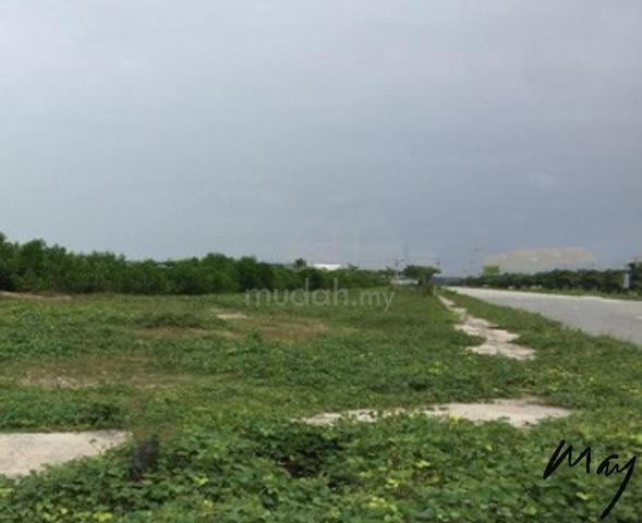 【FREEHOLD】Nice Shape Good Location Limited Industrial Land Jasin 1