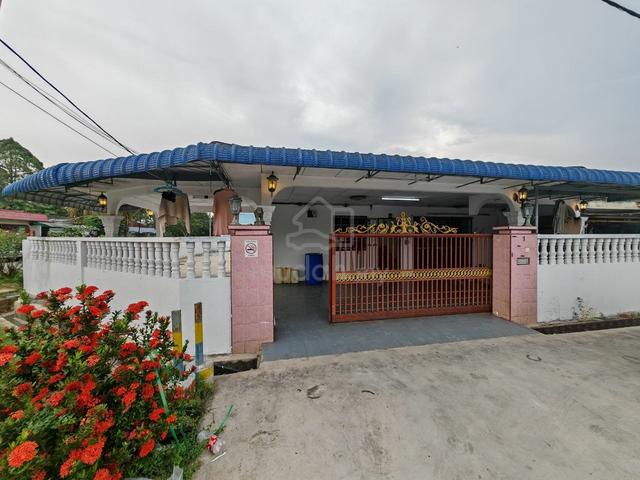 Corner Lot Single Storey Terrace @Taman Sri Cahaya II, Bestari Jaya 1