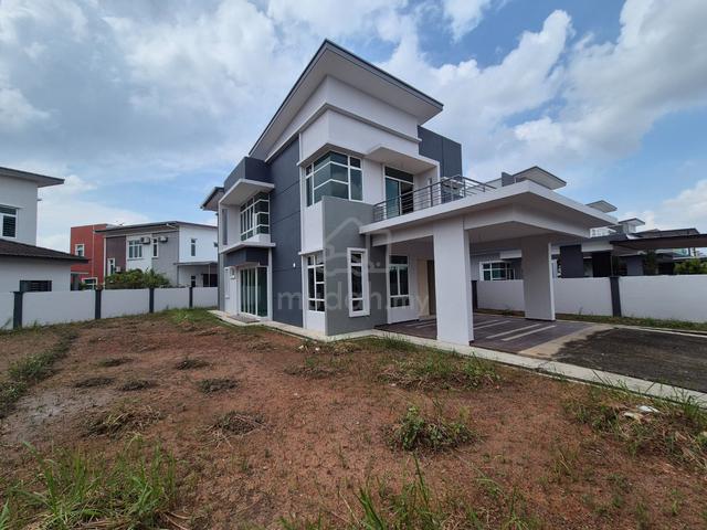 Freehold 2storey Bungalow house at Paya Rumput Perdana 1