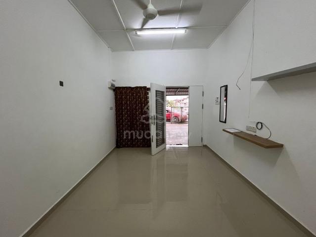 Wong Ah Jang ,Kuantan -Single Storey House For Rent 1
