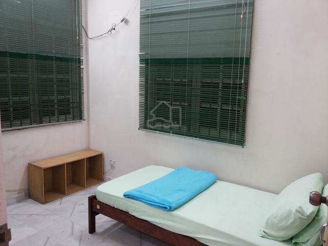 Room, Arena K P, Fair Park, Ipoh near G.H. & Steadium Ipoh 1