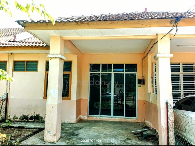 Rumah Teres Setingkat, Tanah Merah ,Lokasi Strategik  1